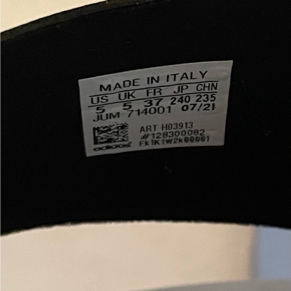 Adidas Adilette Slides - Size 5 Youth / 6.5 Women’s - Picture 6 of 6